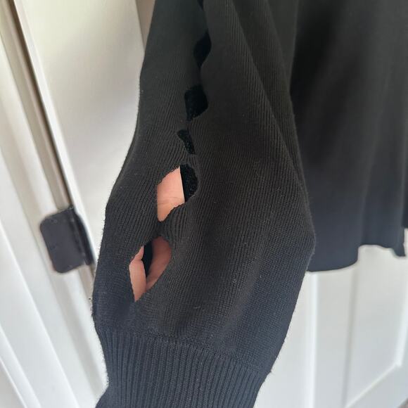 Catherine Malandrino Scoop Neck Sweater Cut Out Details at Sleeves Black Size L - Picture 3 of 12